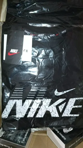 Camiseta Nike Negra