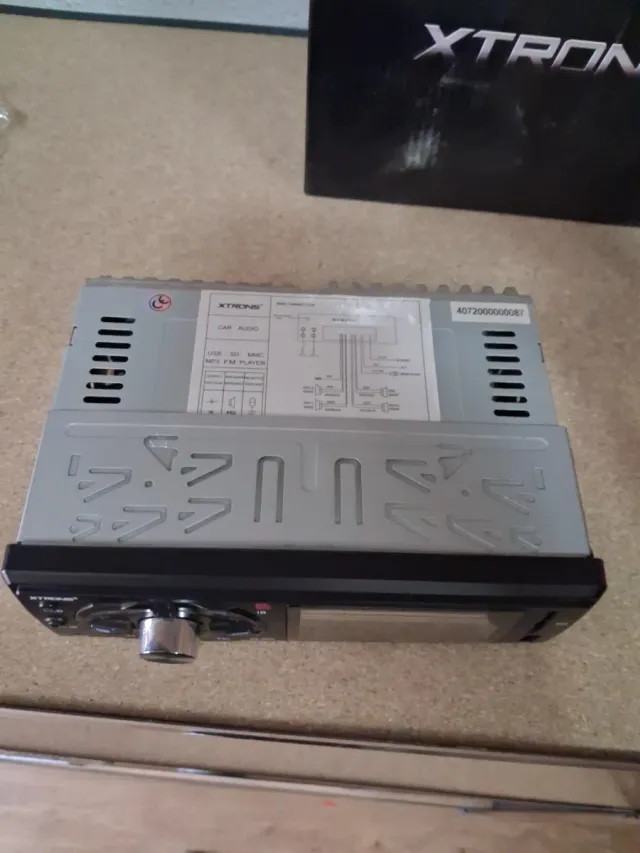 Radio Coche Xtrons DL300 MP5