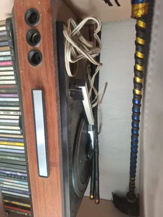 Tocadiscos antiguo radiola