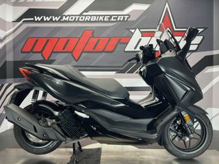 Honda Forza 125 Negra