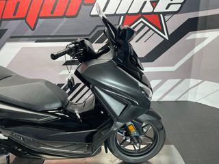 Honda Forza 125 Negra