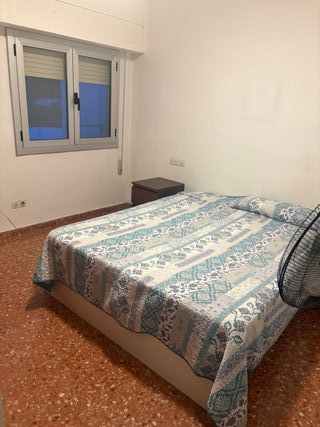 Habitación para CHICA Paterna