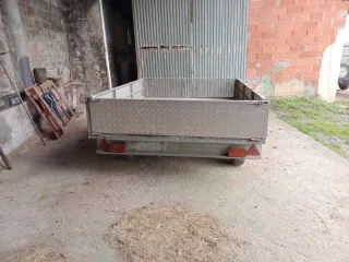 Remolque plataforma coche