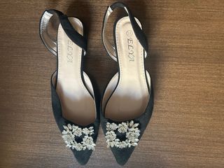 Zapatos ELYA Negros con Pedrería Talla 37