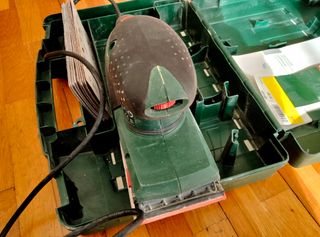 Lijadora Bosch PSS 250 AE Electrónica