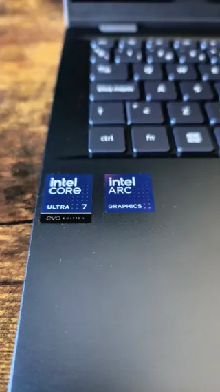 Portátil Acer Swift 14 AI Ultra7 16GB RAM 3K OLED