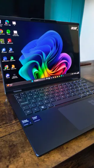Portátil Acer Swift 14 AI Ultra7 16GB RAM 3K OLED