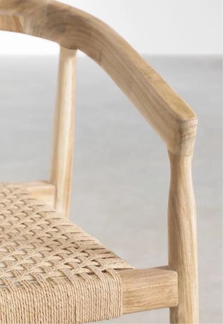 Mesa redonda y 2 sillas teca