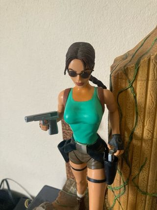 Figura Lara Croft Tomb Raider