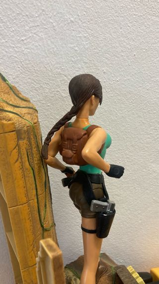 Figura Lara Croft Tomb Raider