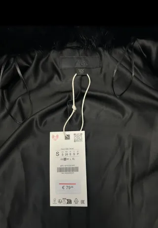 Abrigo pelo Zara negro