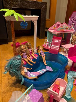 LoteBarbie: roulotte, casa, casa di Chelsea, guardaroba