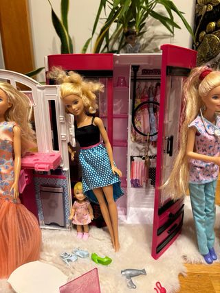 LoteBarbie: roulotte, casa, casa di Chelsea, guardaroba