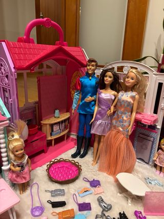 LoteBarbie: roulotte, casa, casa di Chelsea, guardaroba