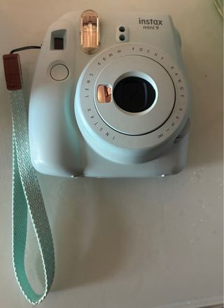 Cámara Fujifilm Instax Mini 9