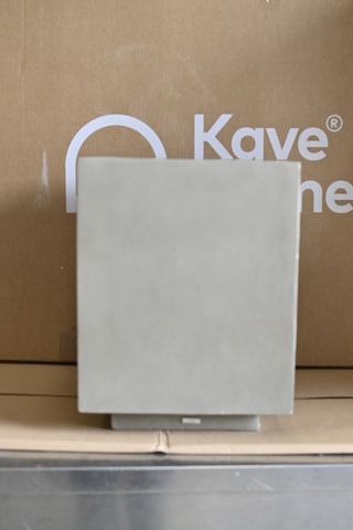 Tavolino Kave Home in pietra grigia