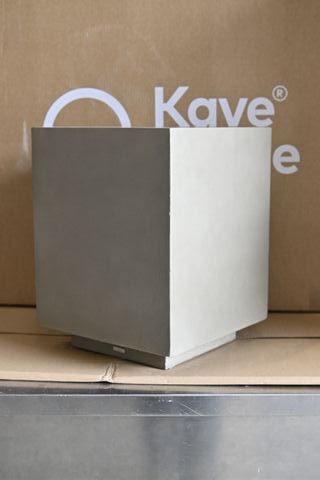 Tavolino Kave Home in pietra grigia