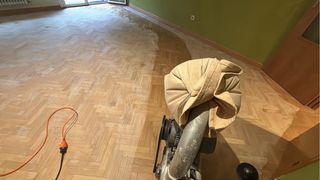 Acuchillado y barnizado de suelos