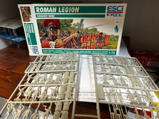 2 scatole soldatini nuovi 1:72