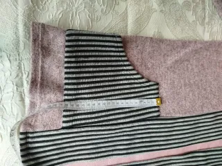 Chaqueta punto rosa con rayas
