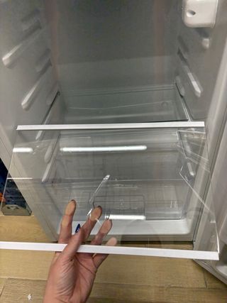 Nevera pequeña marca OK en venta para piezas.