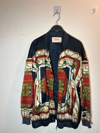 Chaqueta Bomber Pull&Bear Estampada Talla L