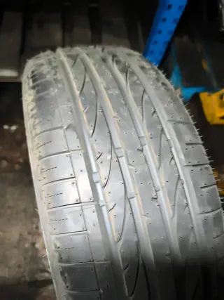 Par de neumaticos nuevos BRIDGESTONE 215/55R18 99