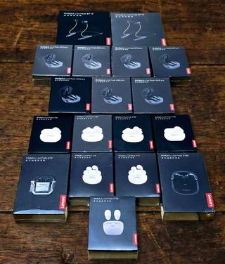 Lote de más de 350 auriculares inalámbricos