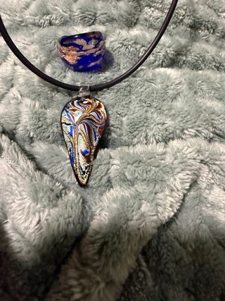 Anillo y collar de cristal