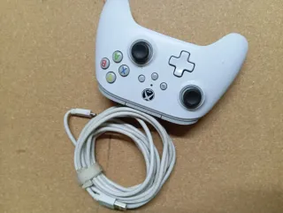 Xbox One + 7 Giochi + Controller