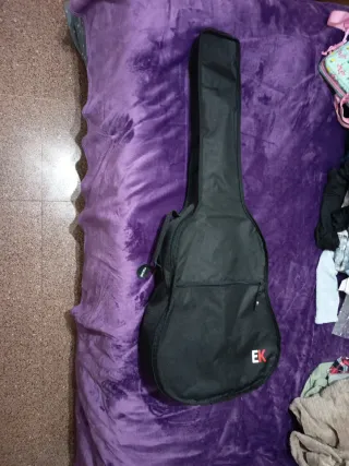 Guitarra Española (con funda)