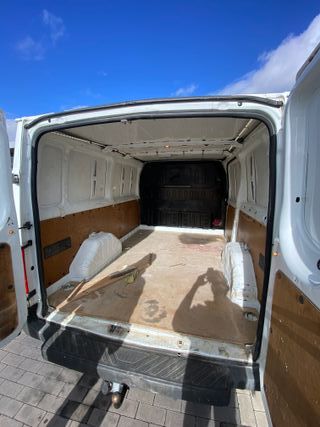 Ford Transit 2011