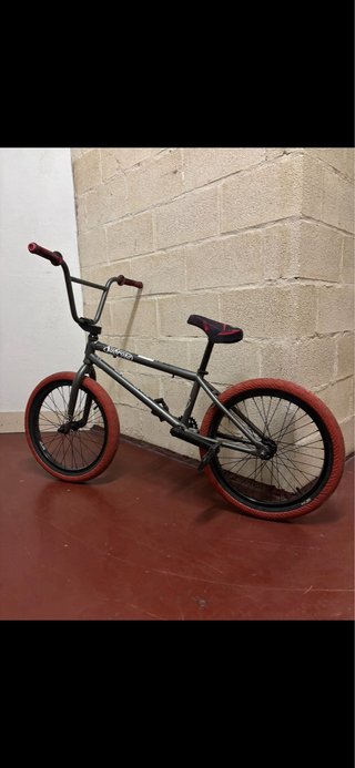 Bmx Subrosa Negra Ruedas Rojas