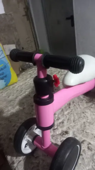 CORREPASILLOS AJUSTABLE CON 4 RUEDAS,"NUEVO"