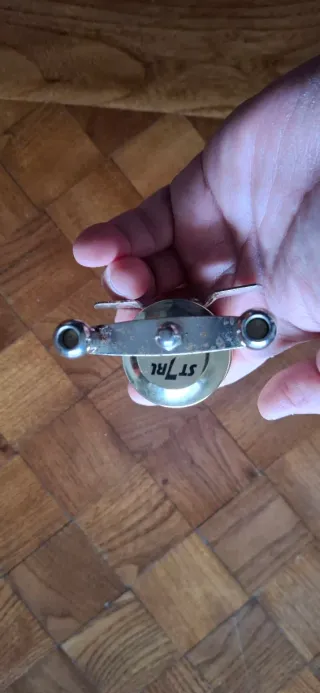 Minicarrete de pesca dorado + llavero carrete