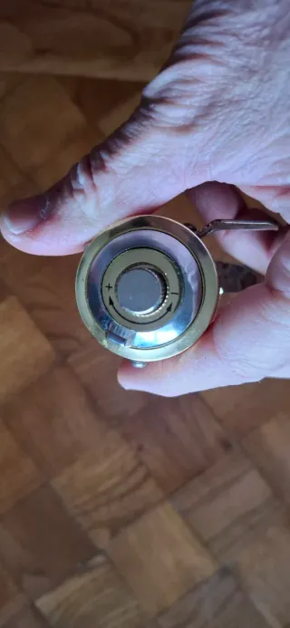 Minicarrete de pesca dorado + llavero carrete