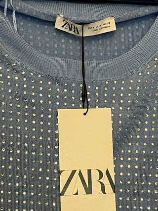 Jersey Zara azul con detalles plateados
