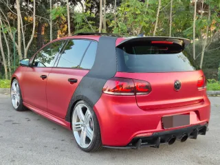 Volkswagen Golf R 2011