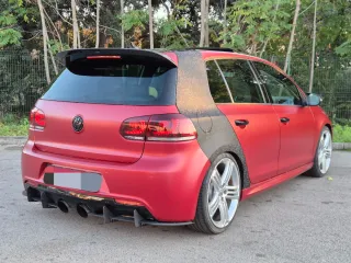 Volkswagen Golf R 2011