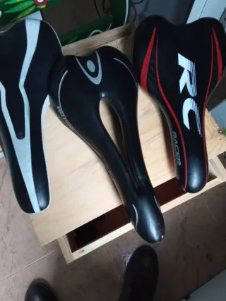 3 Sillines de Bicicleta Negros