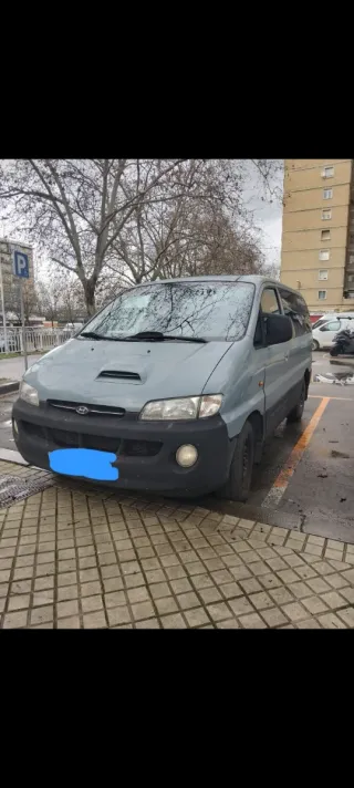 Hyundai H-1 2001