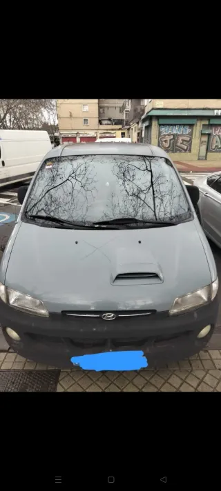 Hyundai H-1 2001