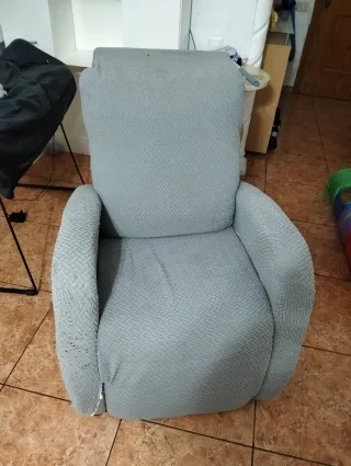Sillón reclinable gris