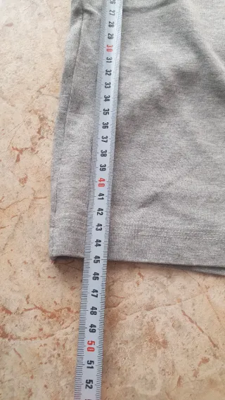 Pantalón corto Adidas gris