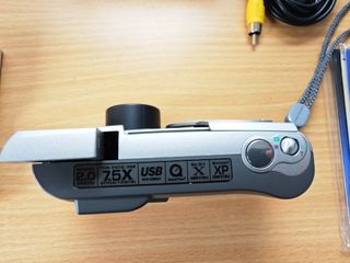 Cámara Digital Olympus Camedia C-220 Zoom