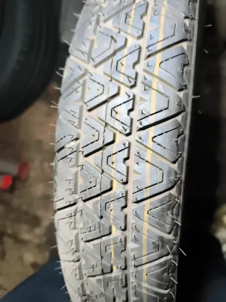 Par de neumáticos nuevos CONTINENTAL