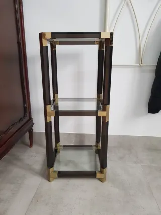 Estantería de cristal y poliuretano