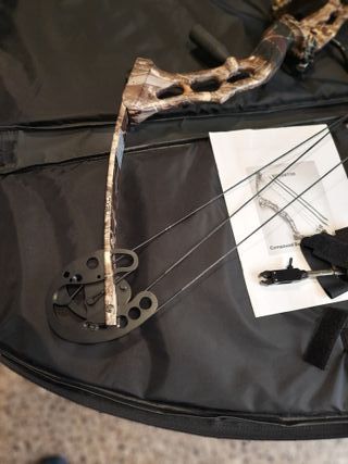 Arco de Poleas Predator Caza Mayor Tiro 3D