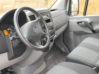 Mercedes-Benz Sprinter 2011