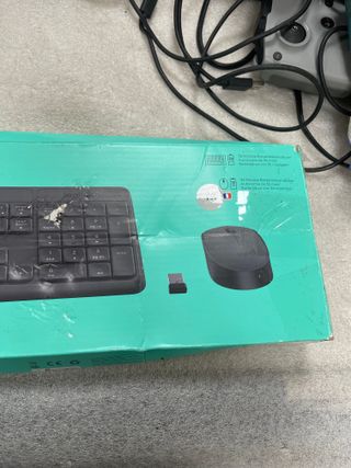 Logitech MK235 Combo Teclado y Ratón Inalámbrico